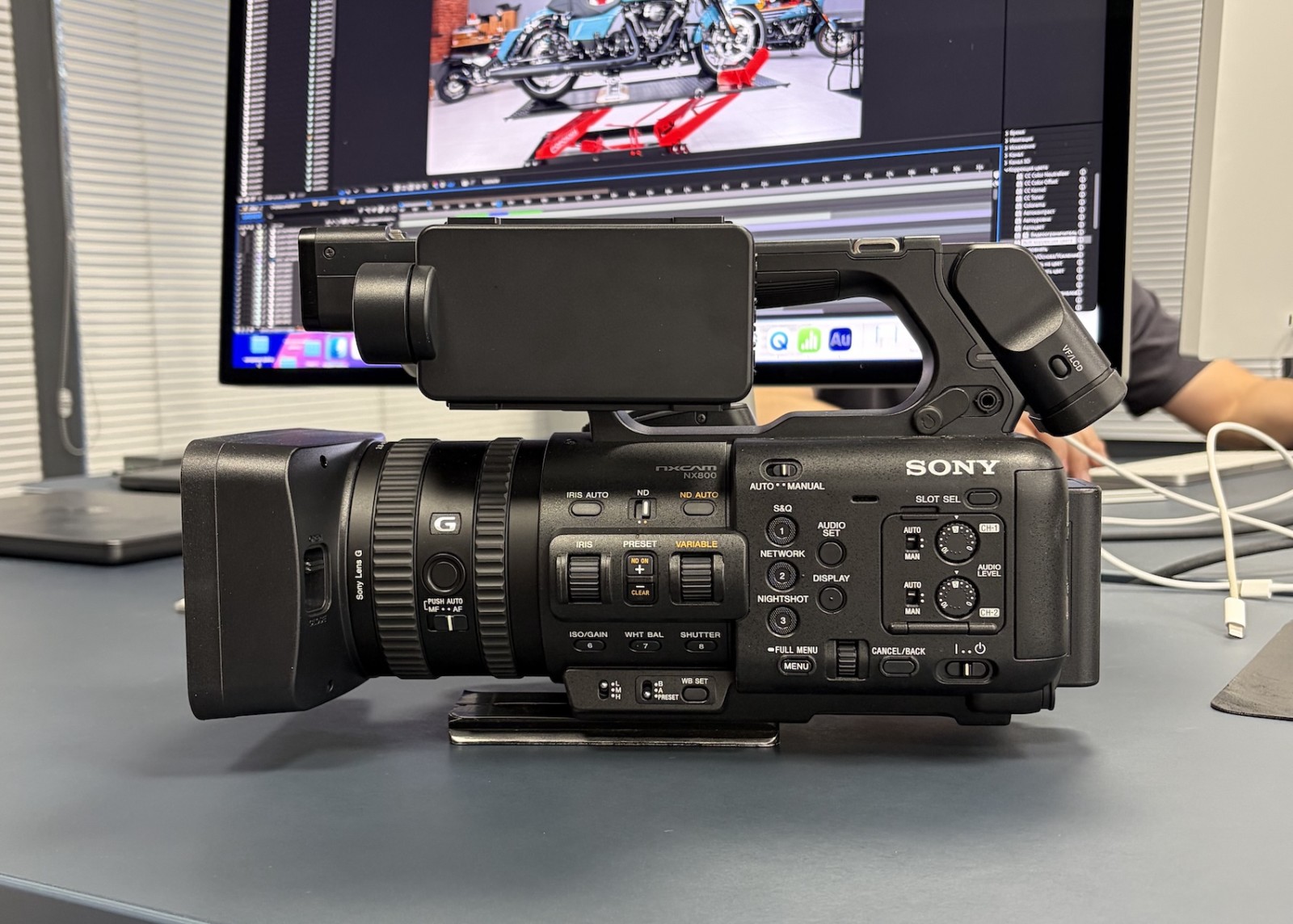 sony-nx800-1.jpg