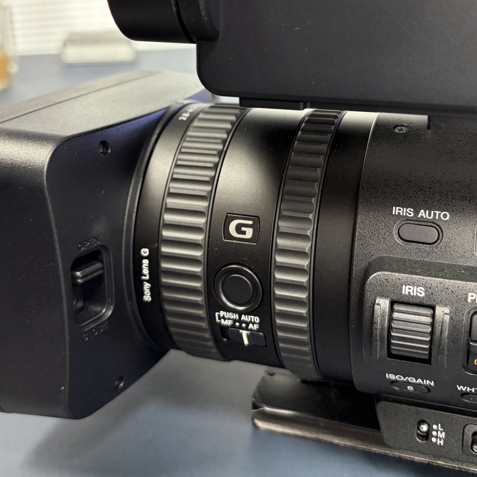 sony-nx800-7.jpg