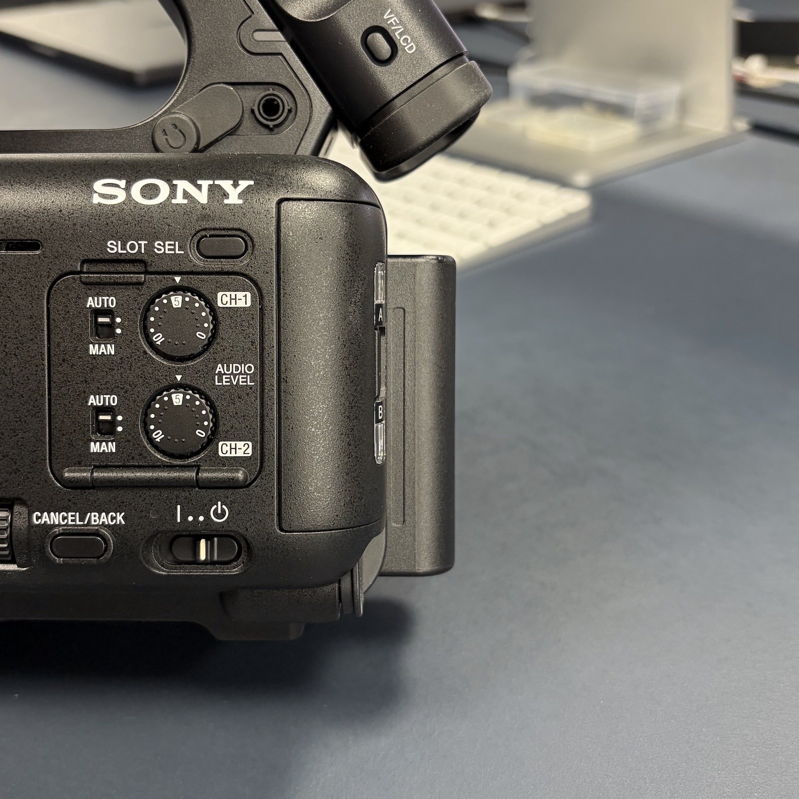 sony-nx800-9.jpg