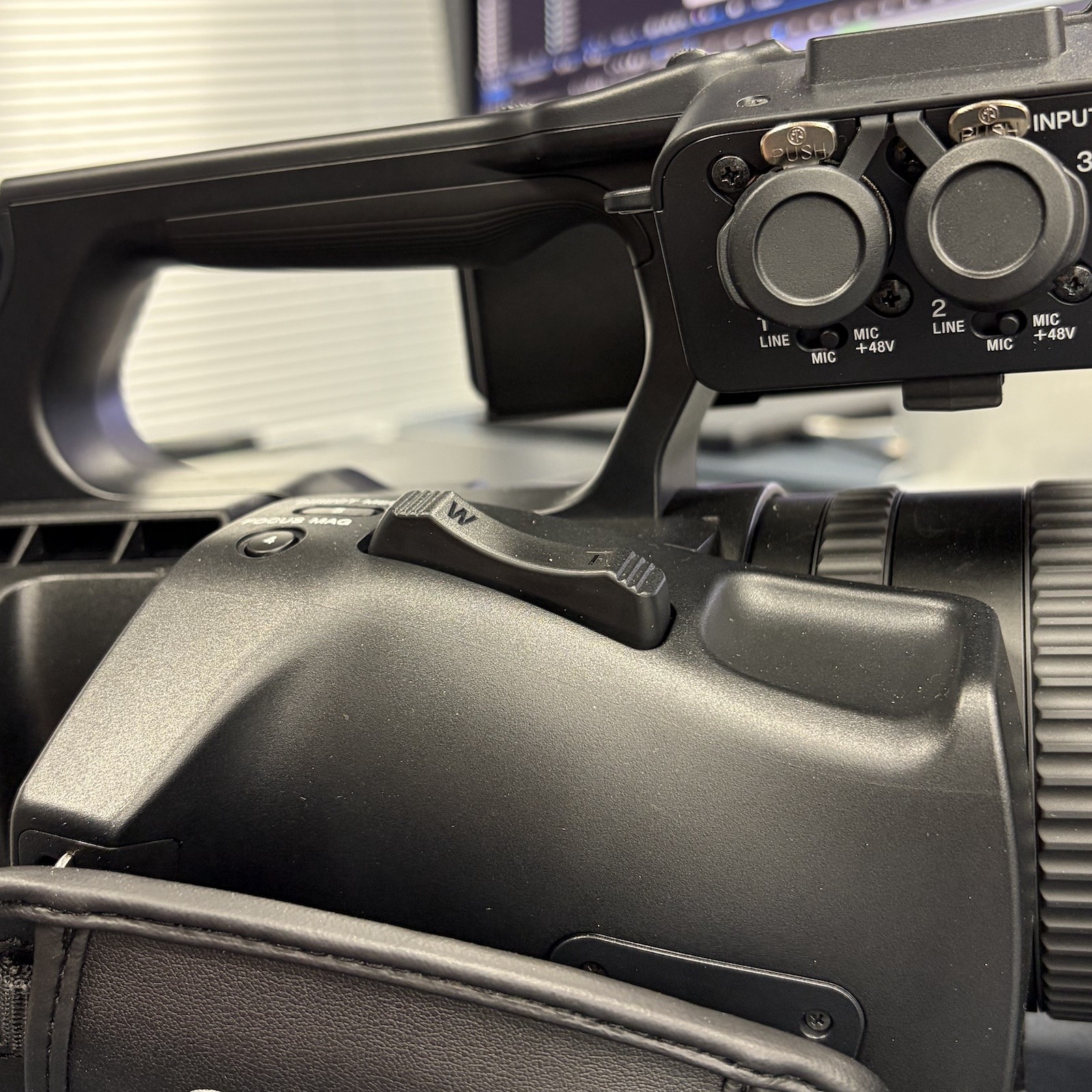 sony-nx800-5.jpg